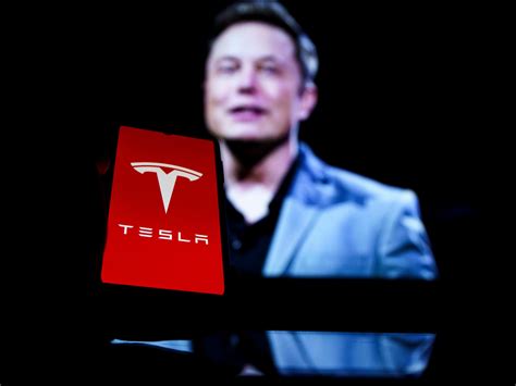 Elon Musk Has A Secret Instagram: Why The Tesla CEO Remains Anonymous ...