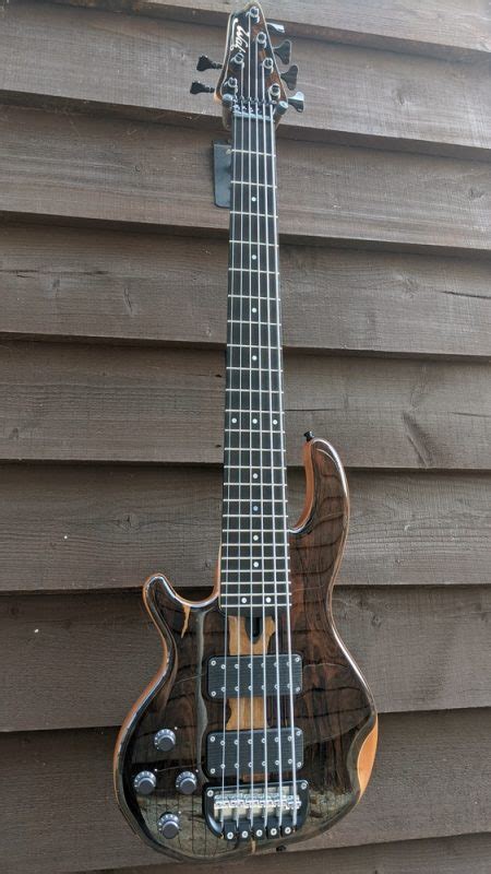 6 String Wal Basses