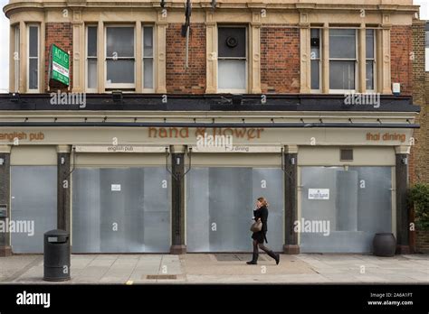 Run Down Pub Hi Res Stock Photography And Images Alamy