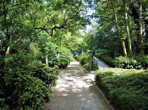 paris promenade plantee  enchanting walk   defunct railway