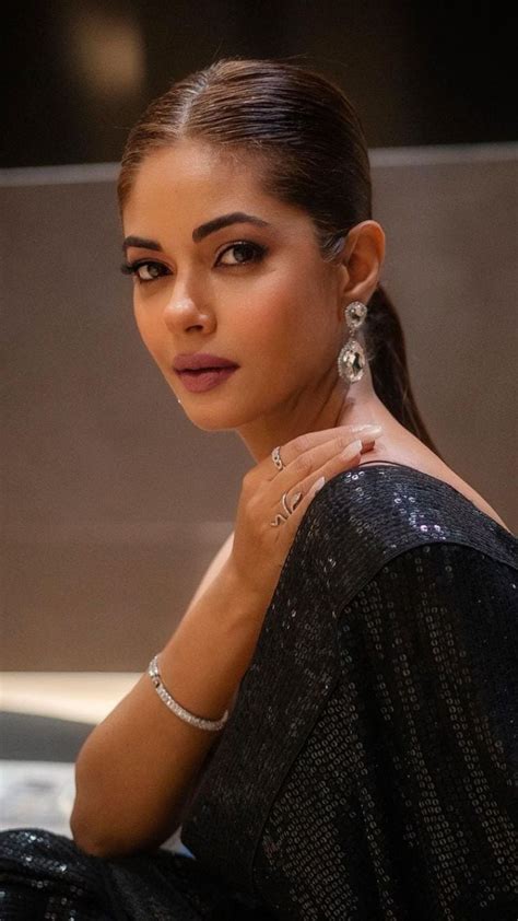 La Actriz De Bollywood Meera Chopra