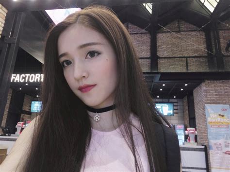 Hot girl Sam Bé xinh xắn trẻ trung