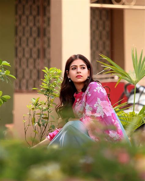 Tania Hot Photos Beautiful Wallpaper HD Pics New Images