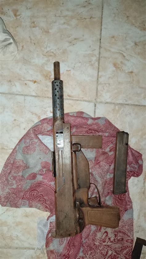 Oso On Twitter Rt Ggj Eso Es Un Subfusil De Mm De