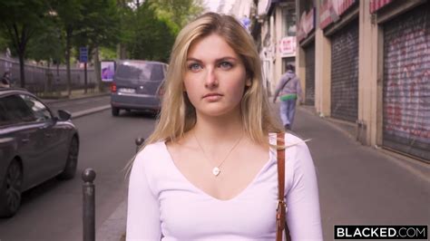 La Nude De Thais D Escufon Qui Tourne Sur Jvarchive Forum Page Jvarchive