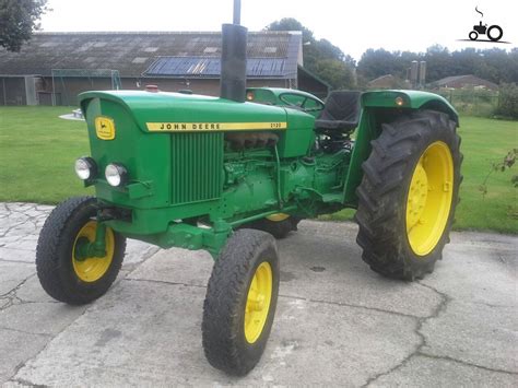 John Deere 2120 - France - Tracteur image #864591
