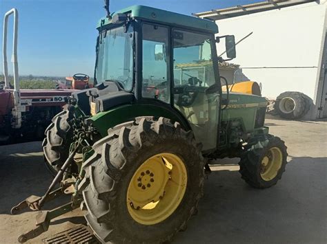 Trattore Frutteto Marca John Deere 5500 Benevento Campania