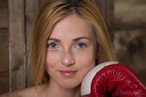 Blonde Armed Only With Gloves Show Boxing C Xxx Dessert Picture