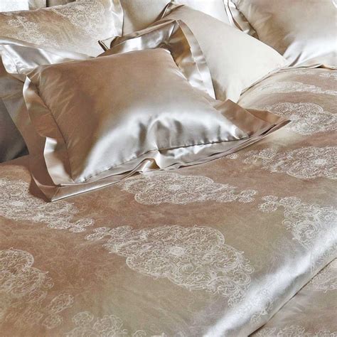 The Ultimate Luxury Silk Sheets In A Natural Medallion Pattern | ANICHINI