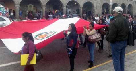 Ayacucho marcha de apoyo al presidente de la República undefined