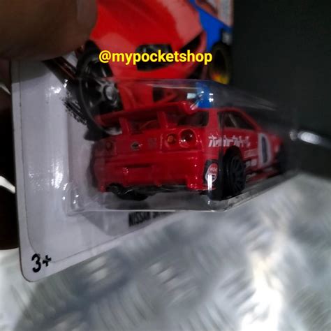 Hot Wheels NISSAN SKYLINE GT R BNR R Red Hotwheels