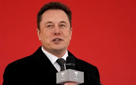 Elon Musk ofrece 5 mil dólares a estudiante para cerrar su Twitter