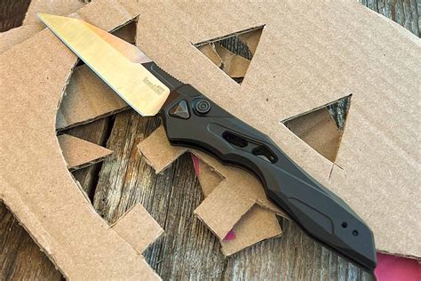 Kershaw Launch 13 Review: This Auto Makes Its Own Luck - BLADE Magazine