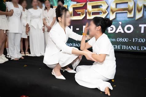 Tranh cãi clip cô gái bị sếp bắn dây chun sưng tay người trong cuộc lên tiếng Hot trend