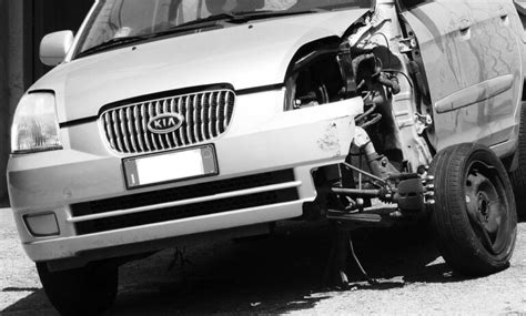 What Is A Head-On Collision? – 14 Causes, Injuries, And Law