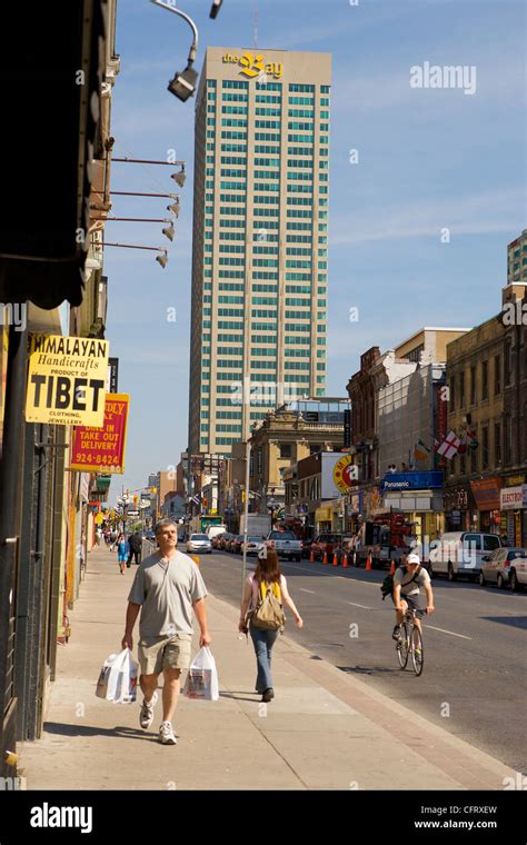 Yonge And Bloor Hi Res Stock Photography And Images Alamy