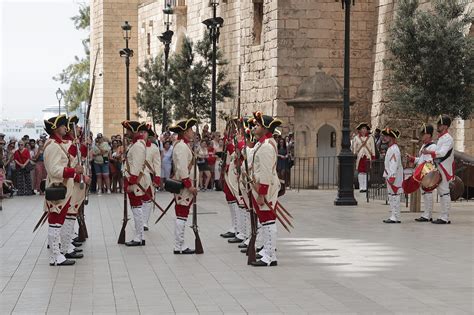 Fotogalería El Cambio de guardia del Palacio de la Almudaina en imágenes