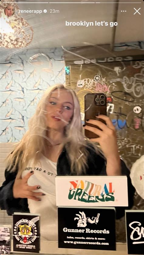 Pin By Boov On Renee Renee Mean Girls Blonde Girl