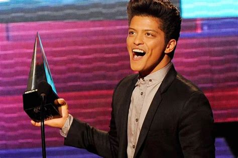 Bruno Mars Wins Best Pop Rock Male Artist At American Music Awards