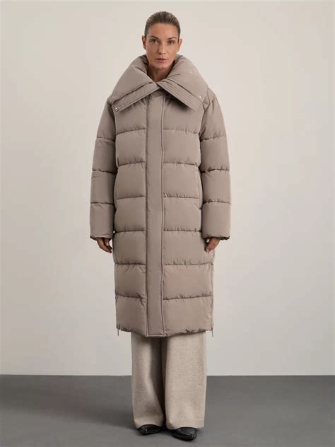 Женская верхняя одежда - купить в интернет-магазине «ZARINA»