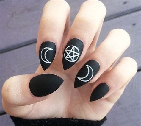 Trendy Stiletto Nail Designs That Will Make You A Head Turner