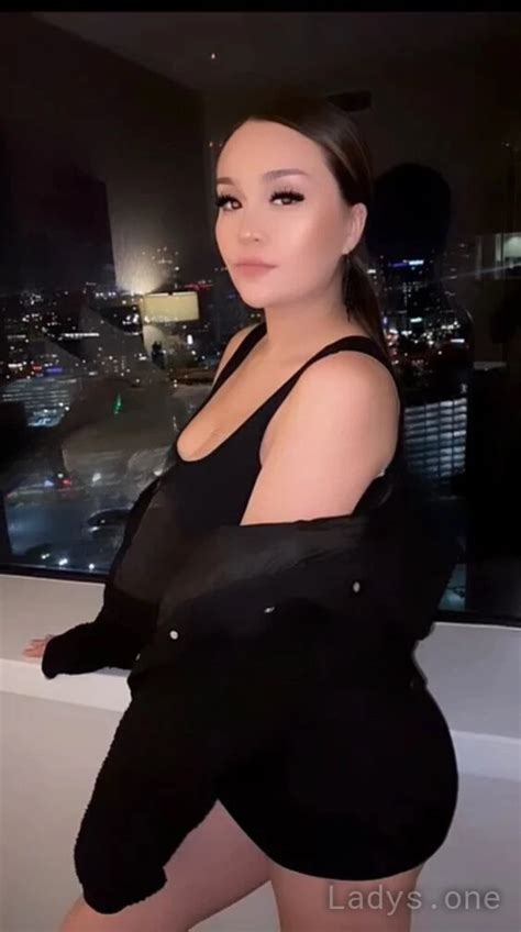 Blonde Las Vegas Ladys One