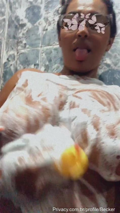 Free Privacy Video Of Luaninha Becker Naked All Soaped Up Cnn Amador