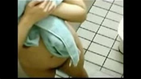 indonesia indonesian milf bathing Vídeos Porno