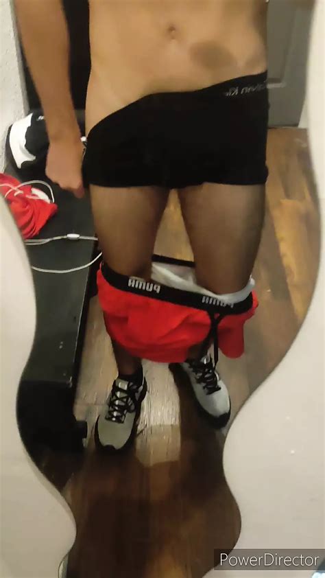 A La Salle De Musculation Gay Amateur Porn B Xhamster