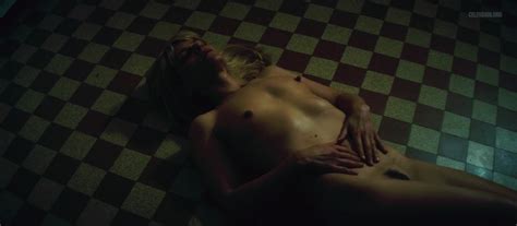 Naked Marina Foïs in Faultless