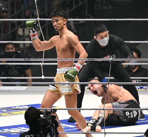 写真：【rizin】梅野源治が21秒でガーダムのヒザを破壊「ムエタイのベルト、作ってください」 東スポweb