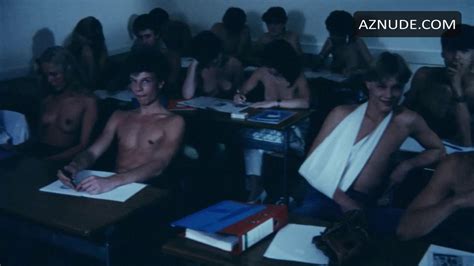 HENRIETTE LINN Nude AZNude