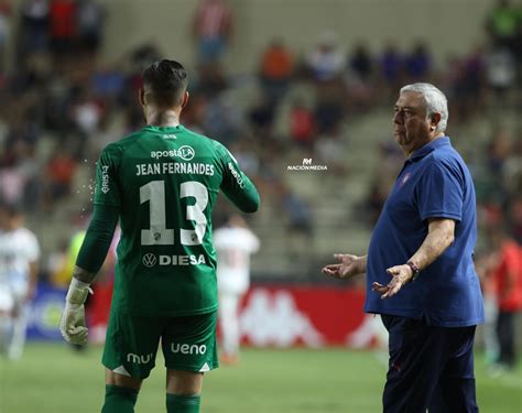 Versus Carlos Jara Saguier Teníamos que tomar determinaciones fuertes