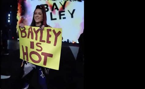 Bayley La Star Wwe Diventa Trending Topic Sui Social Ecco Il Motivo