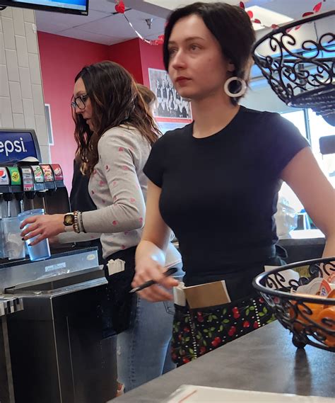 Cute Milf Breakfast Manager Page 3 Spandex Leggings Yoga Pants Forum