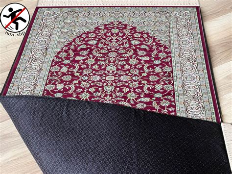 Personalized Foam Padded Velvet Persian Oriental Prayer Rug With Yaseen