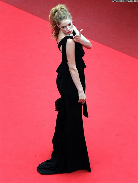 Doutzen Kroes The Red Carpet The Red Carpet Celebrity Beautiful Babe Posing Hot Red Carpet High