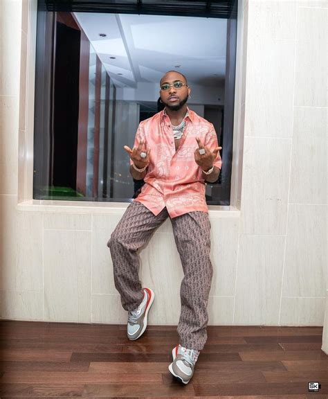 "Simple and classy" – Reactions as Davido shows off the interior and ...