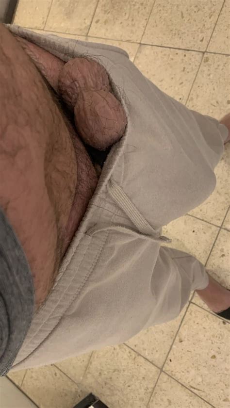 XXL Balla Flashing Nude Pics XHamster