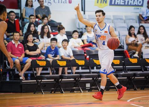 Vincent Nguyễn hot boy Việt kiều nổi bật nhất mùa giải bóng rổ chuyên nghiệp VBA là ai