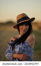 11 780 Hat Naked Girls Images Stock Photos Vectors Shutterstock