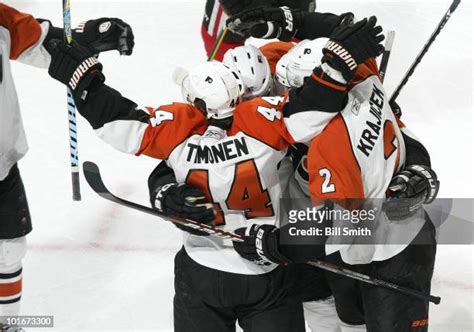 422 Kimmo Timonen Chicago Blackhawks Photos And High Res Pictures Getty