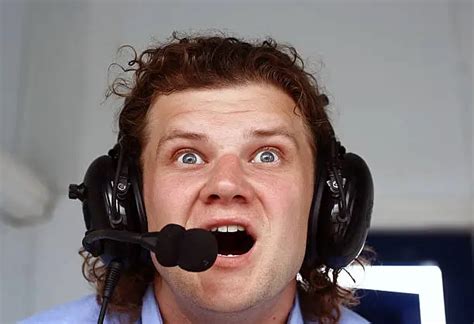 commentator stock  stockvaultnet