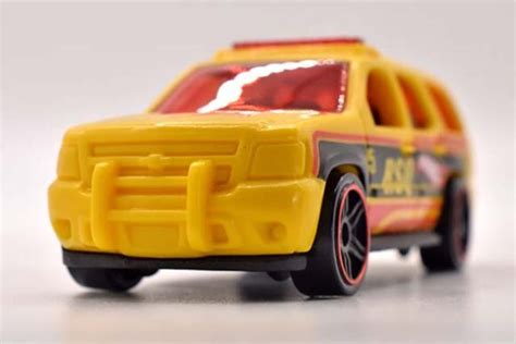 CHEVY TAHOEのレビューシボレーフルサイズSUVのレスキューヴィークル HTB Hot Wheels 情報まとめ ホットウィール にわかマニア