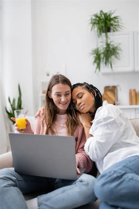 Tattooed African American Lesbian Woman Leaning Stock Image Image Of Beverage Daylight