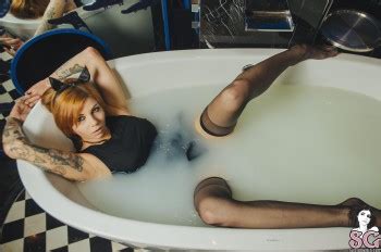 Emo Punk Goth Scene Girls Posing Nude Su Cide Girls