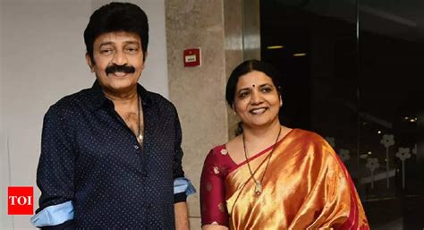 Chiranjeevi Blood Bank Defamation Case Rajasekhar And Jeevitha Receive