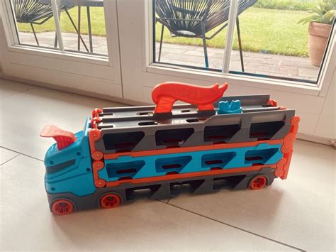 Hot Wheels Spielzeug Auto City In Rennbahn Transporter Gebraucht In D Rnten F R Chf