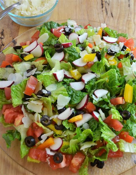 Green Salad - Crisp and Delicious Every Time! - The Spicy Apron