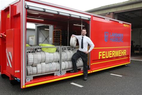 Feuerwehr Im Landkreis Harburg Neuer Abrollbeh Lter F R Gro Eins Tze